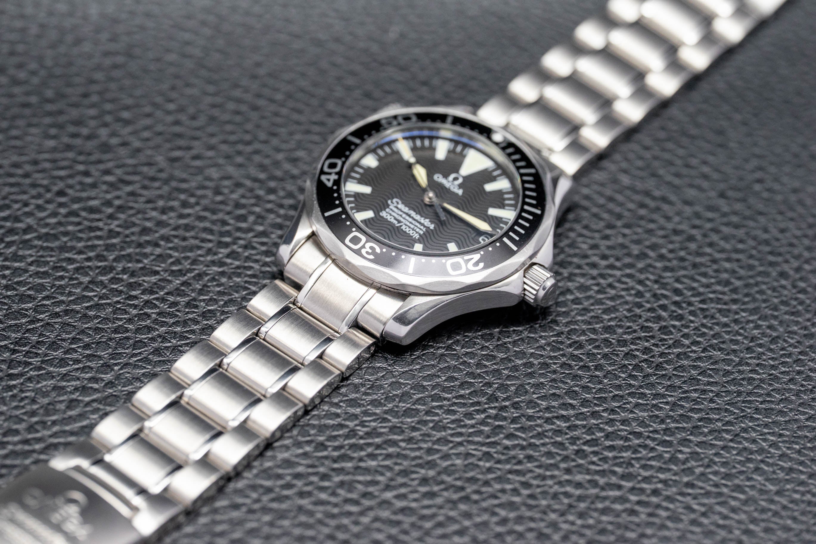 Omega Seamaster 300 2252.50 Black Dial 2006