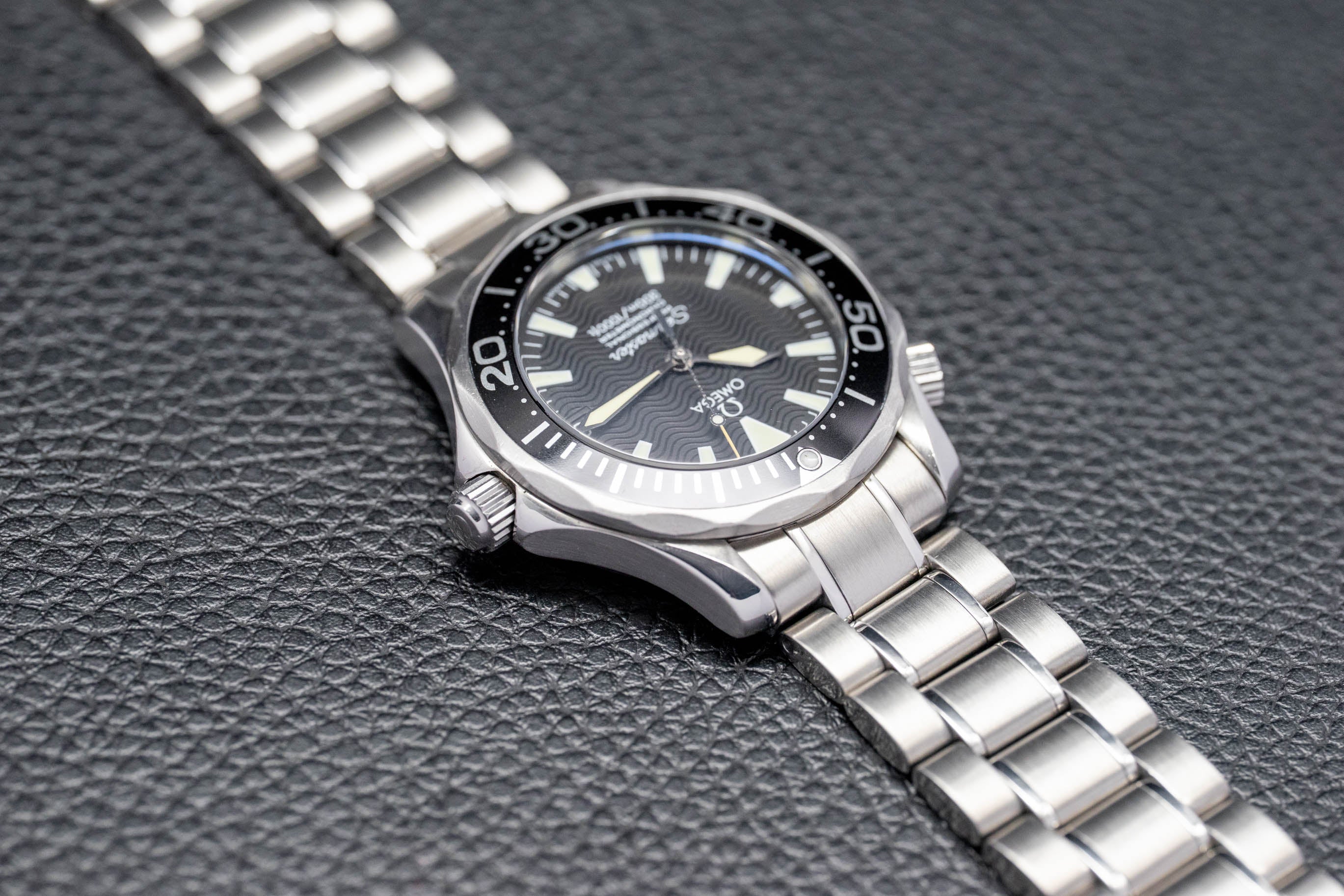 Omega Seamaster 300 2252.50 Black Dial 2006