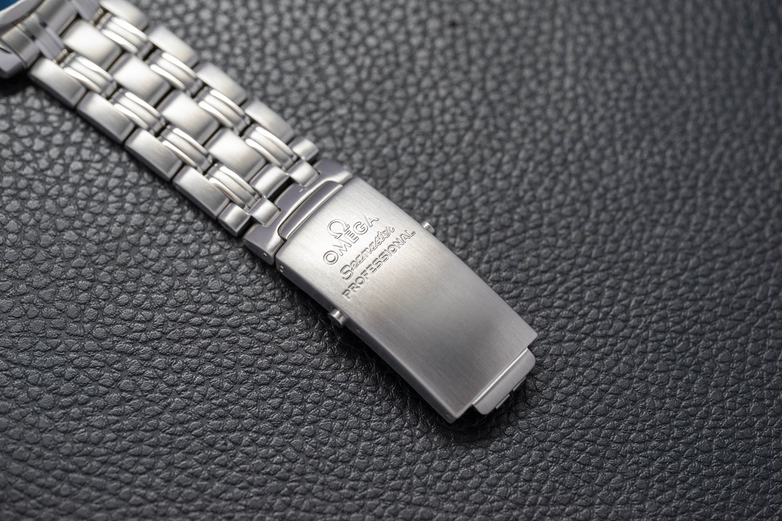 Omega Seamaster 300 2561.80 Blue Dial 1995
