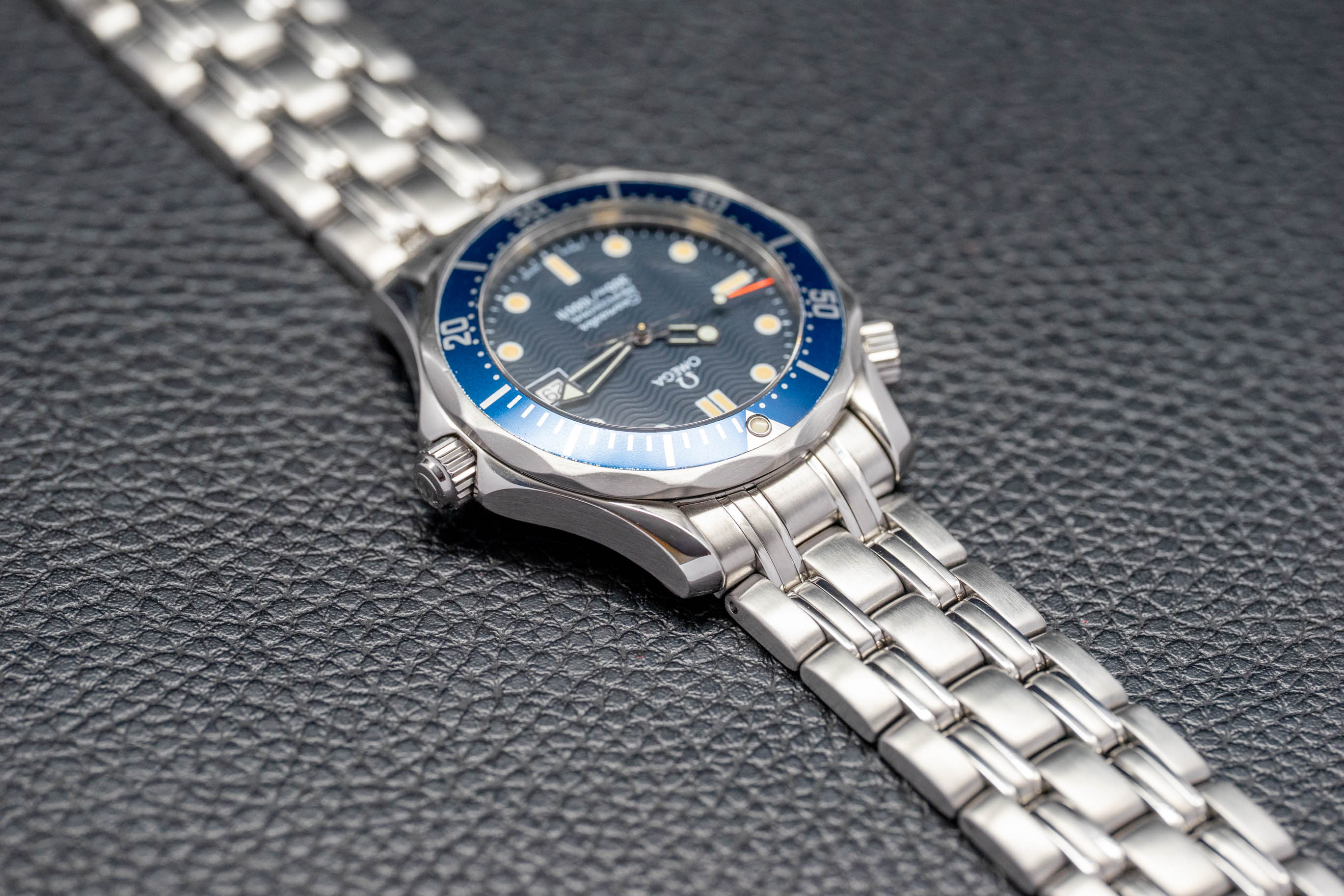 Omega Seamaster 300 2561.80 Blue Dial 1995