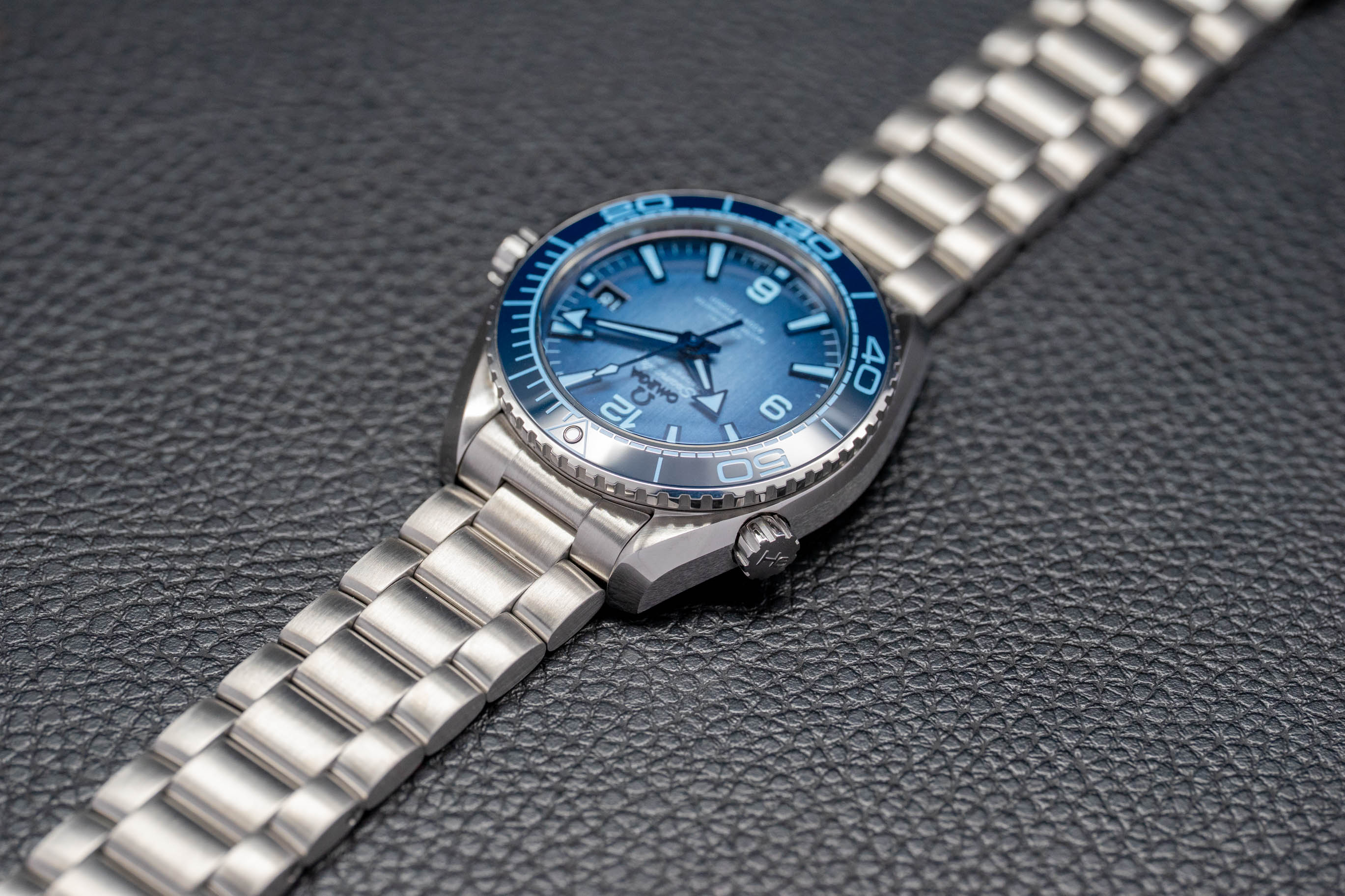 Omega Seamaster Planet Ocean 215.30.40.20.03.002 Fullset 2026 Box+Papers
