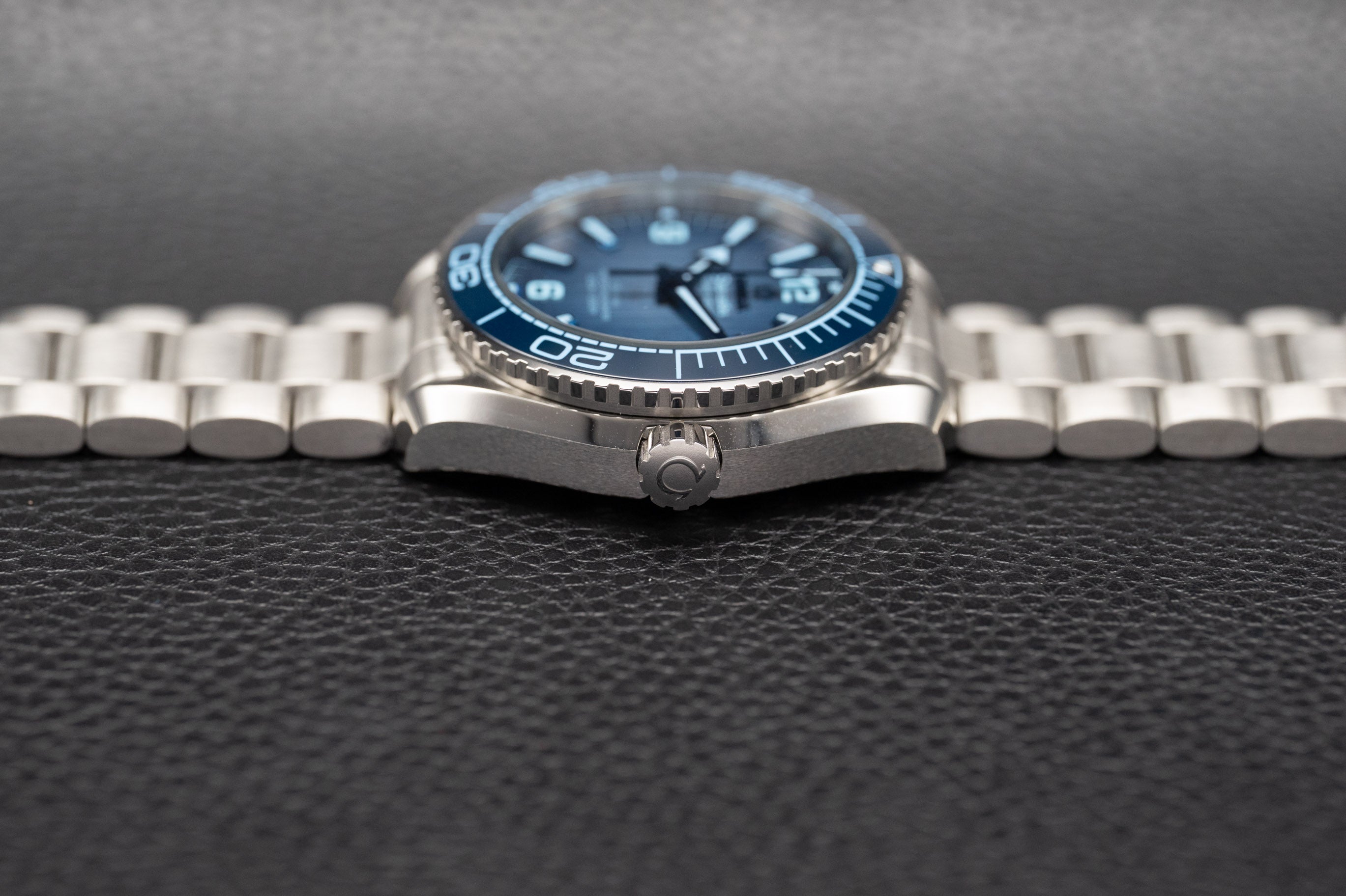 Omega Seamaster Planet Ocean 215.30.40.20.03.002 Fullset 2026 Box+Papers