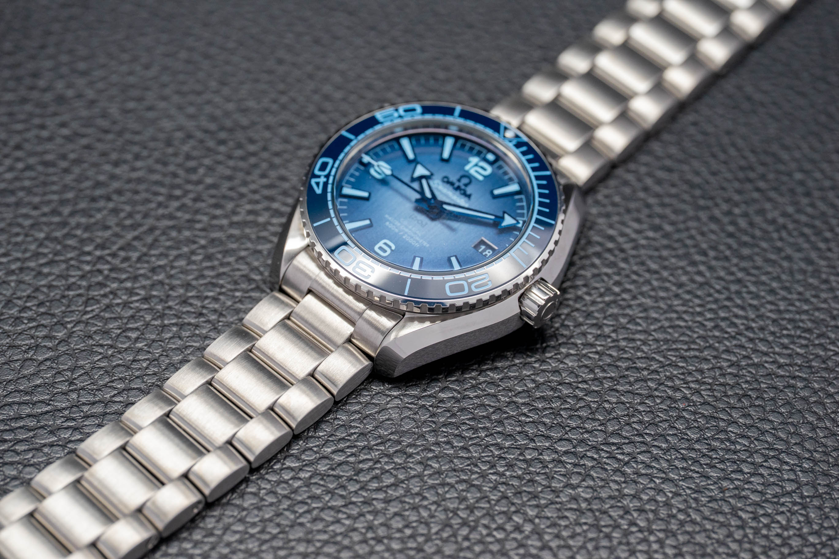Omega Seamaster Planet Ocean 215.30.40.20.03.002 Fullset 2026 Box+Papers