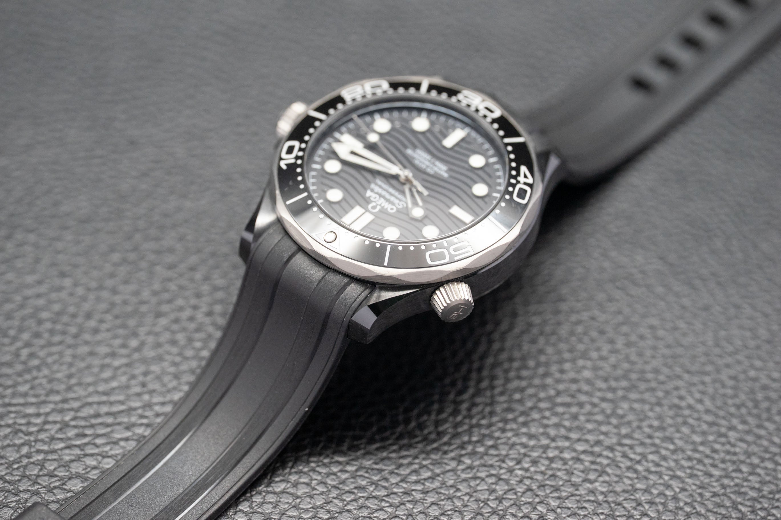 Omega Seamaster Planet Ocean Deep Black 210.92.44.20.01.001 Fullset 2022 Box+Papers