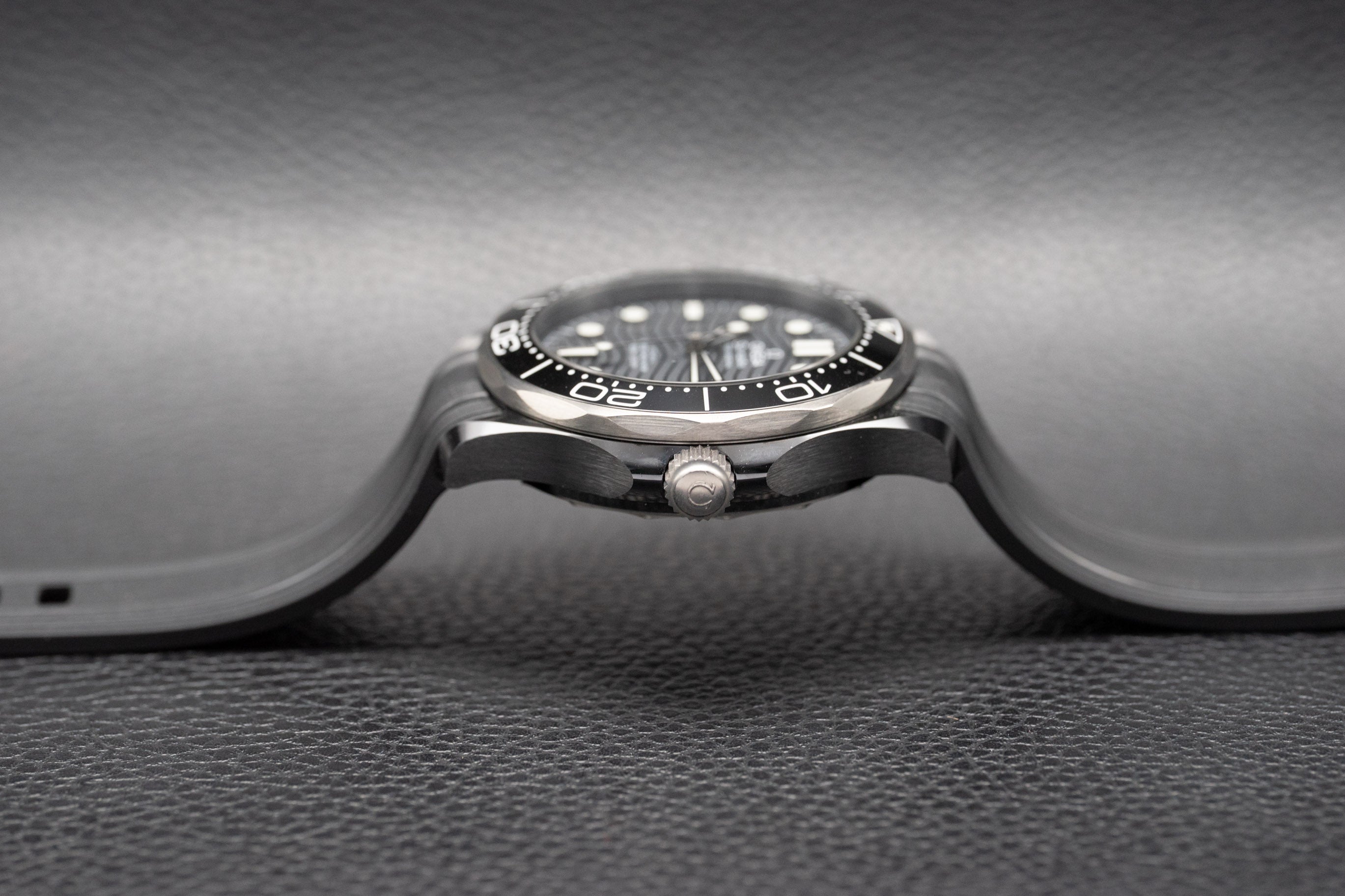 Omega Seamaster Planet Ocean Deep Black 210.92.44.20.01.001 Fullset 2022 Box+Papers