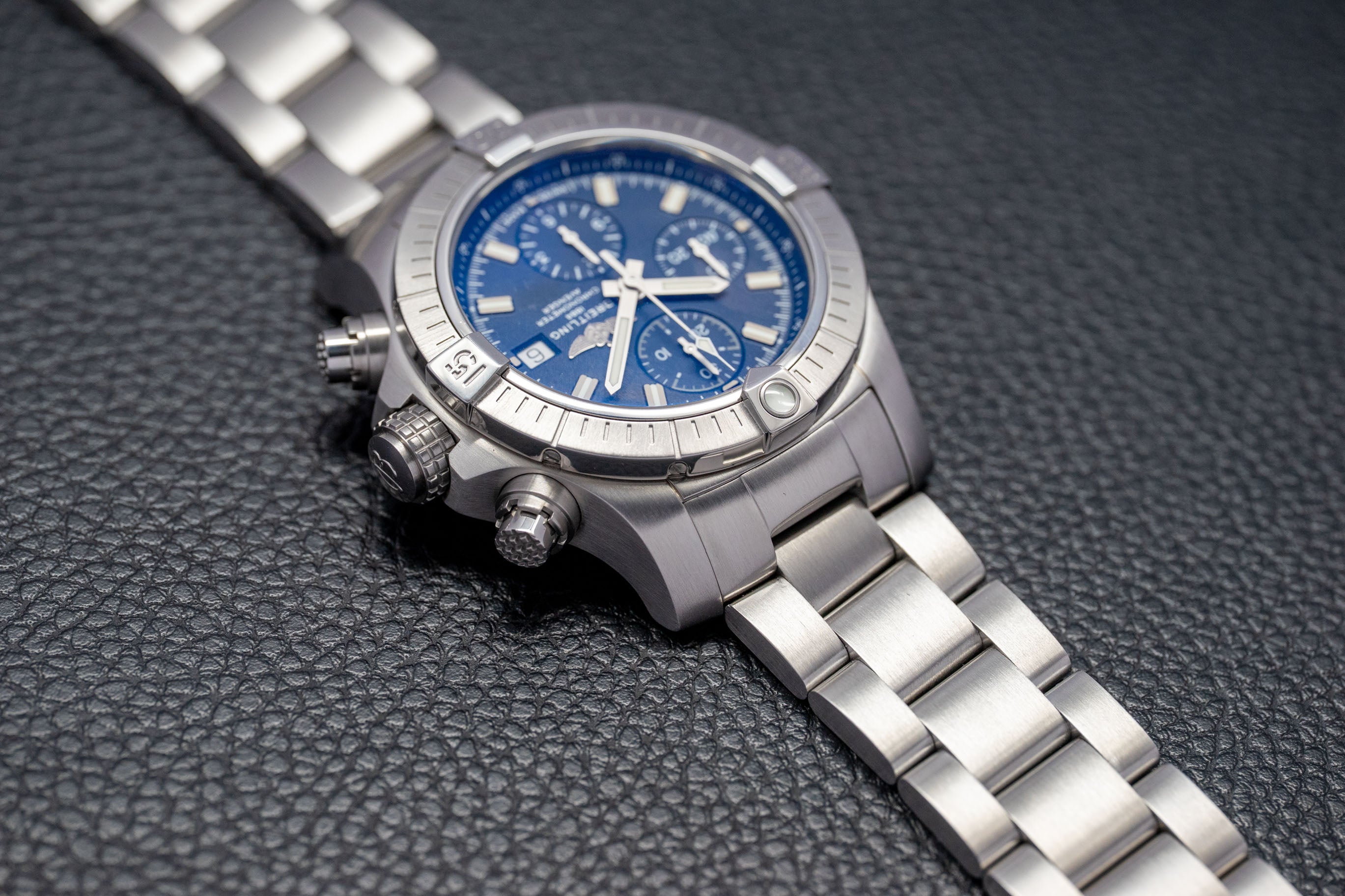 Breitling Avenger Chronograph A13385 Fullset 2020 Box+Papers