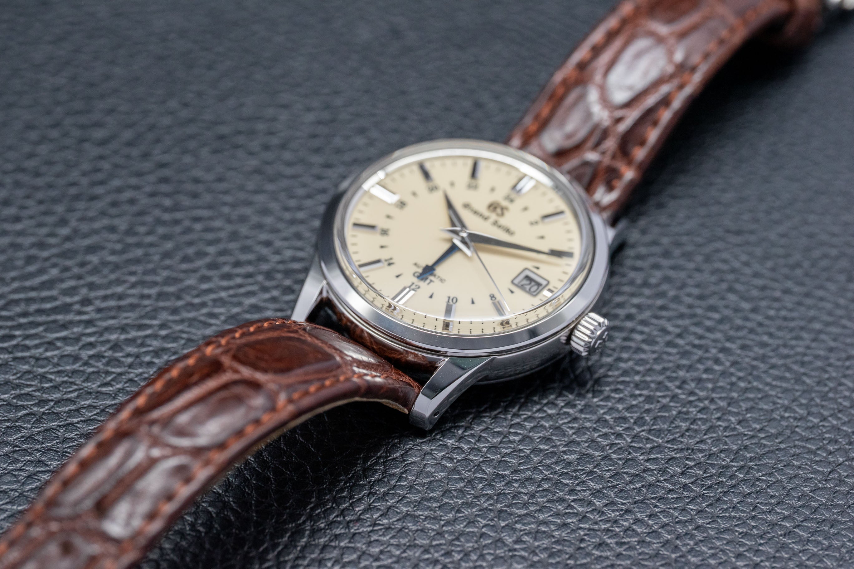 Grand Seiko Elegance Collection GMT SBGM221/9S66-00A0 Fullset 2024 Box+Papers
