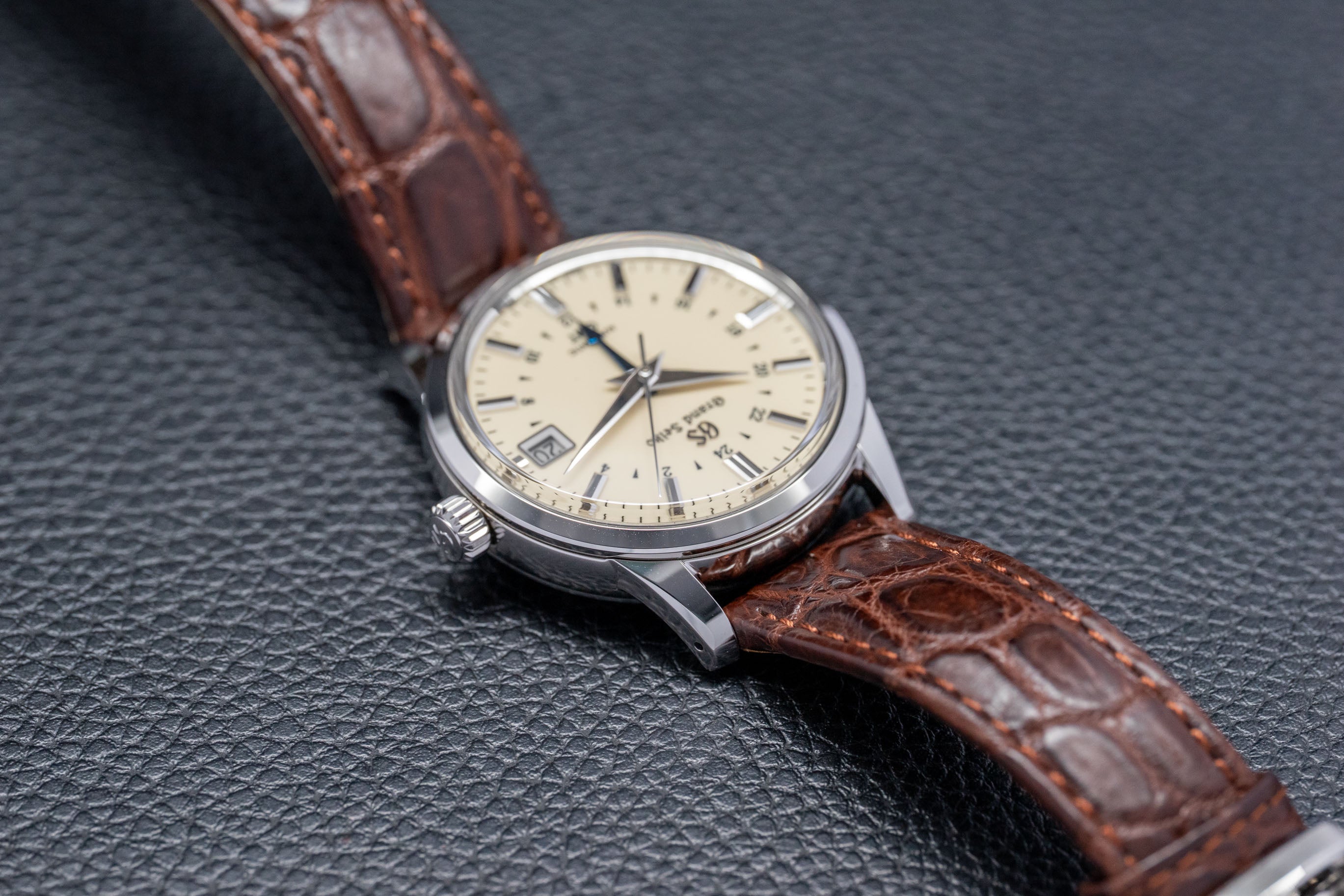 Grand Seiko Elegance Collection GMT SBGM221/9S66-00A0 Fullset 2024 Box+Papers