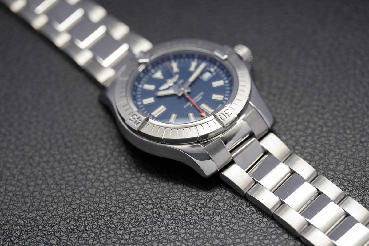 Breitling Avenger GMT II A32395 Fullset 2021 Box+Papers