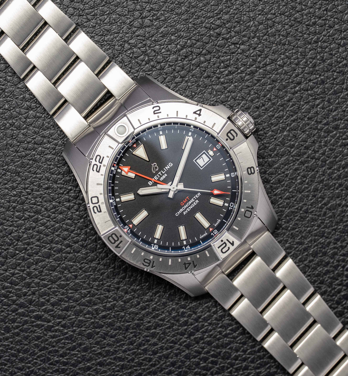 Breitling Avenger GMT 44 A32320 Fullset 2026 Box+Papers