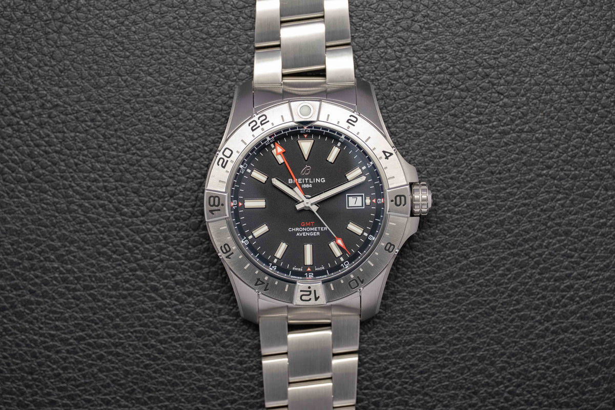 Breitling Avenger GMT 44 A32320 Fullset 2026 Box+Papers