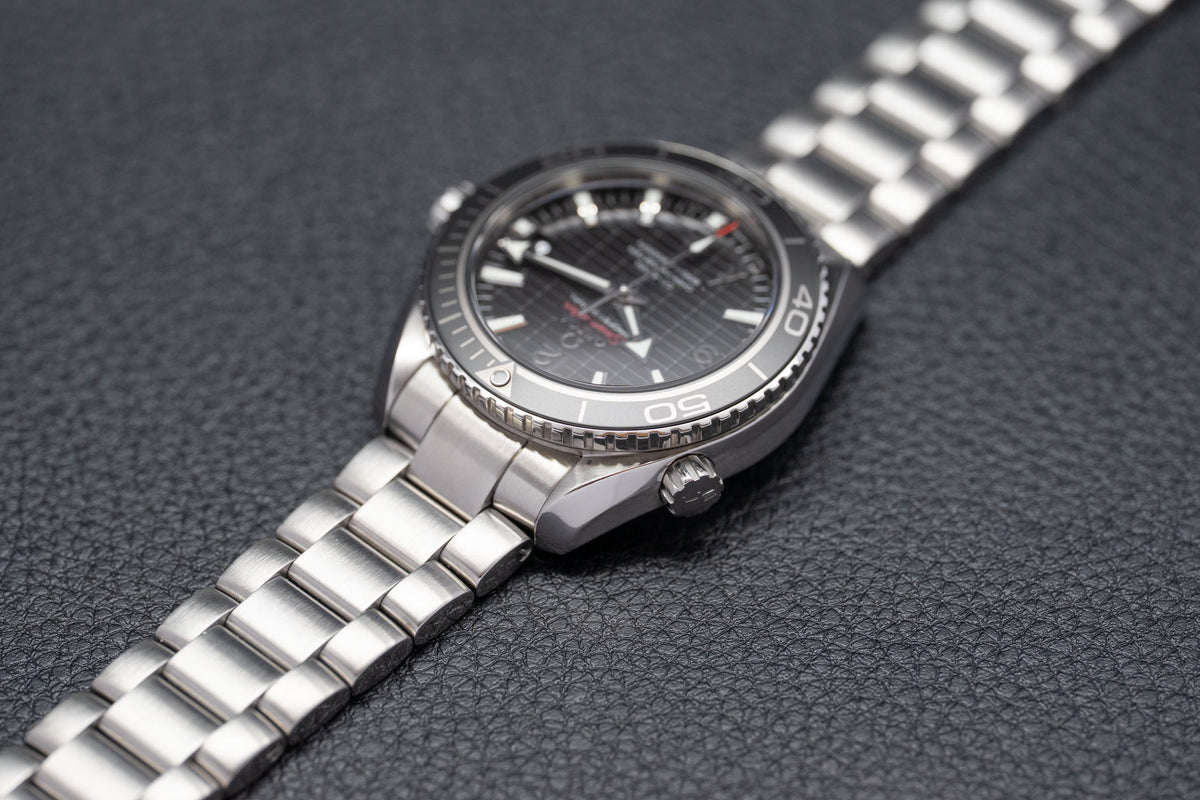 Omega Seamaster Planet Ocean 600M James Bond Skyfall 232.30.42.21.01.004 Fullset 2013 Box+Papers