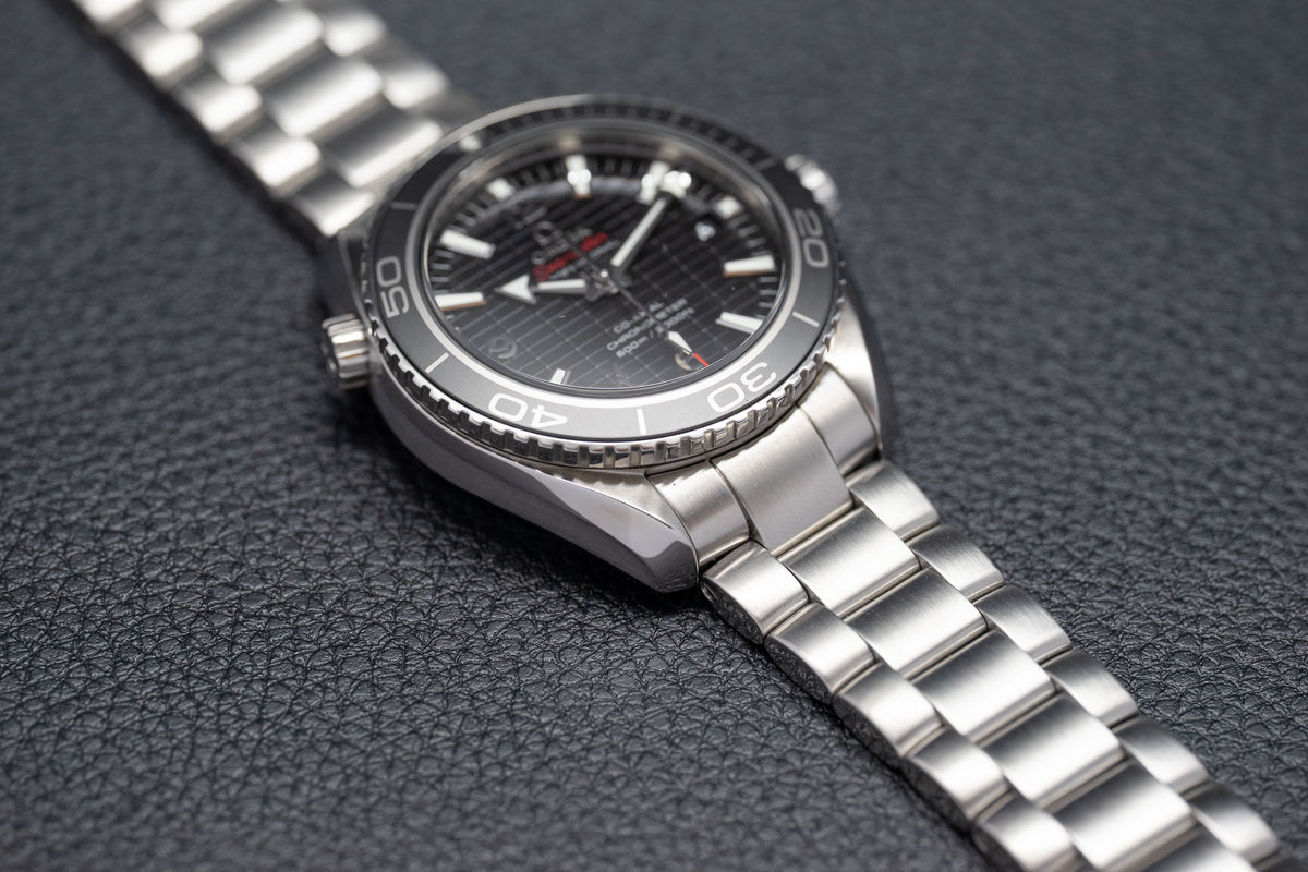 Omega Seamaster Planet Ocean 600M James Bond Skyfall 232.30.42.21.01.004 Fullset 2013 Box+Papers