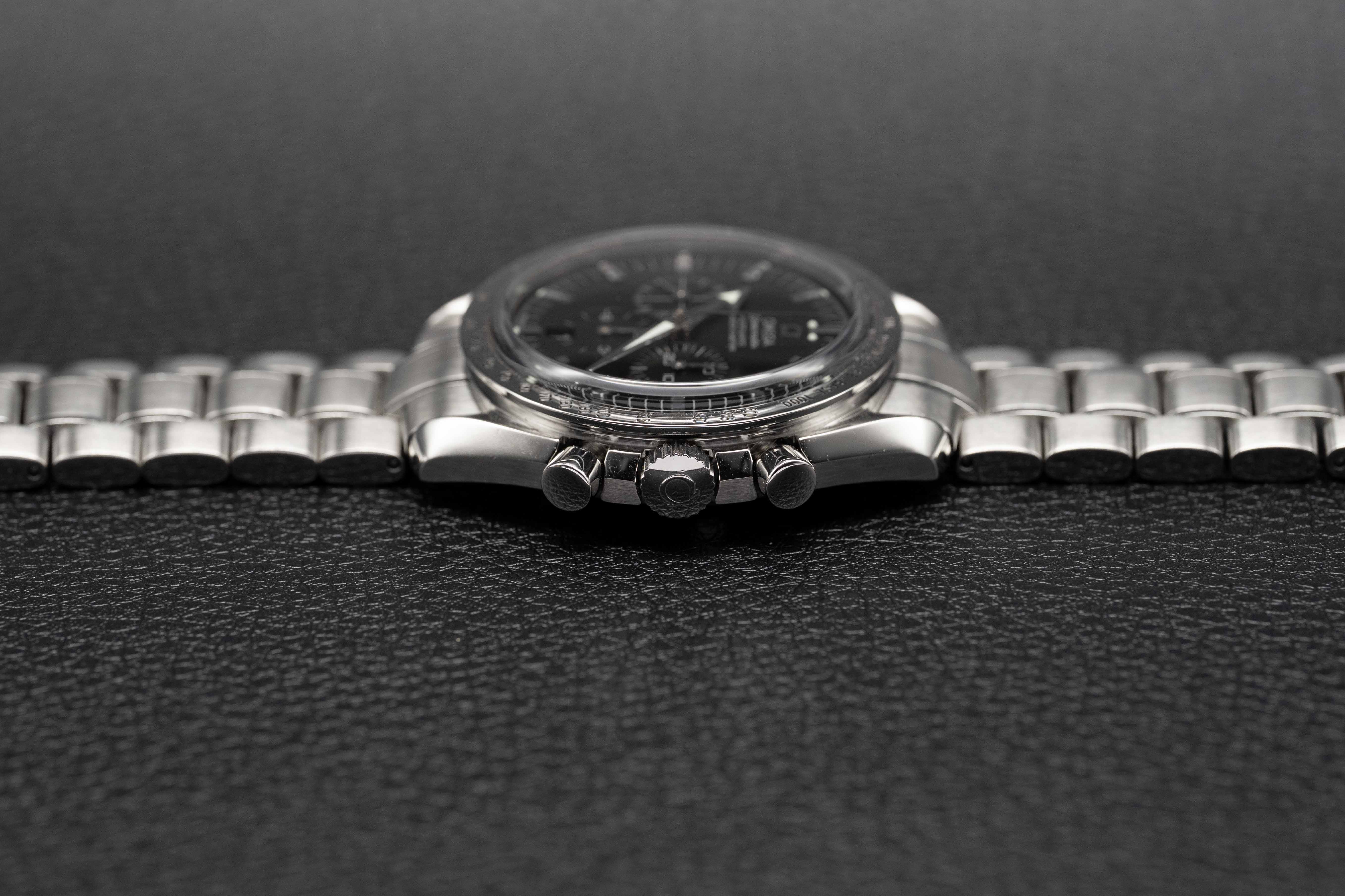 Omega Speedmaster Broad Arrow 3551.50 Black Dial 2004 Papers